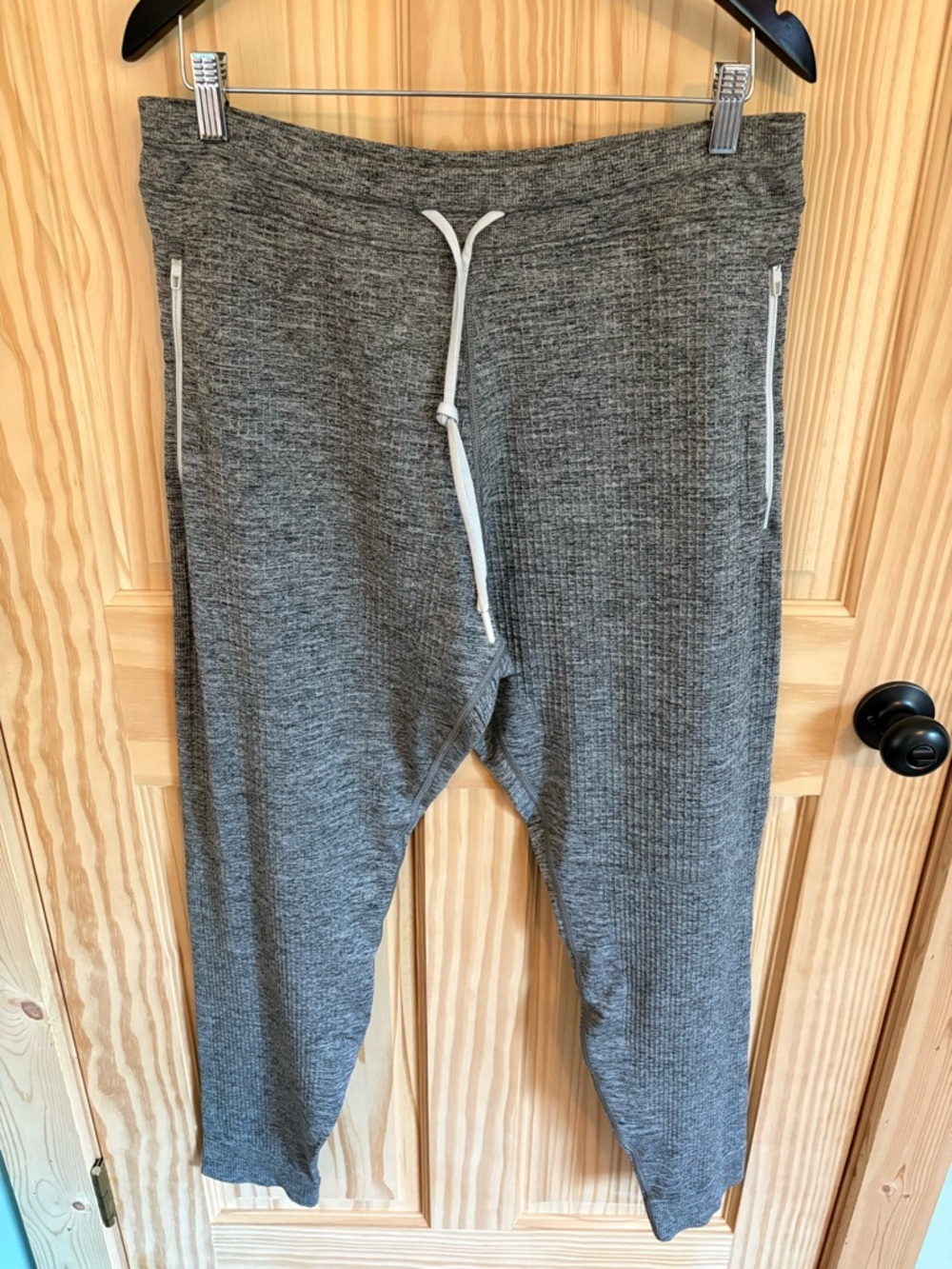Lululemon Engineered Warmth Merino Wool Jogger Vapor/Gull Grey/Black. Size XL. - Picture 5 of 15